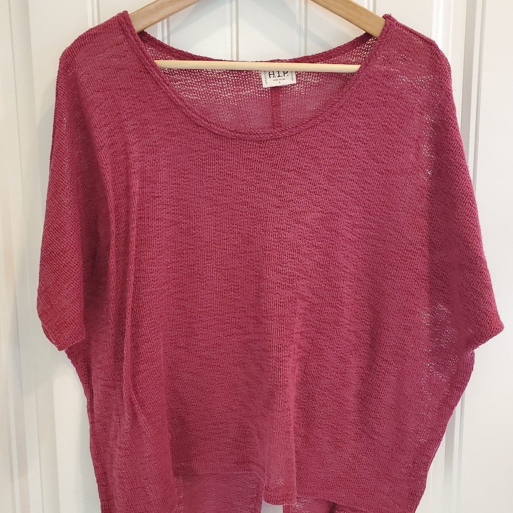 H.I.P. Short Sleeve Knit w Slit Back